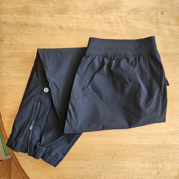 lululemon athletica Other - Adapted State High Rise Cropped Jogger